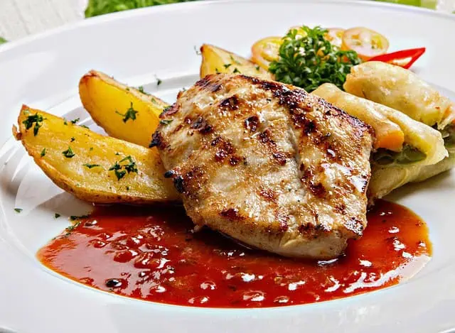 Barbizon Steak House: סטייקים קלאסיים באווירה יוקרתית